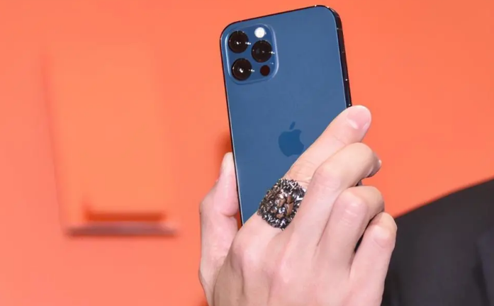 伊通苹果手机维修分享iPhone12系列重启方法教程 